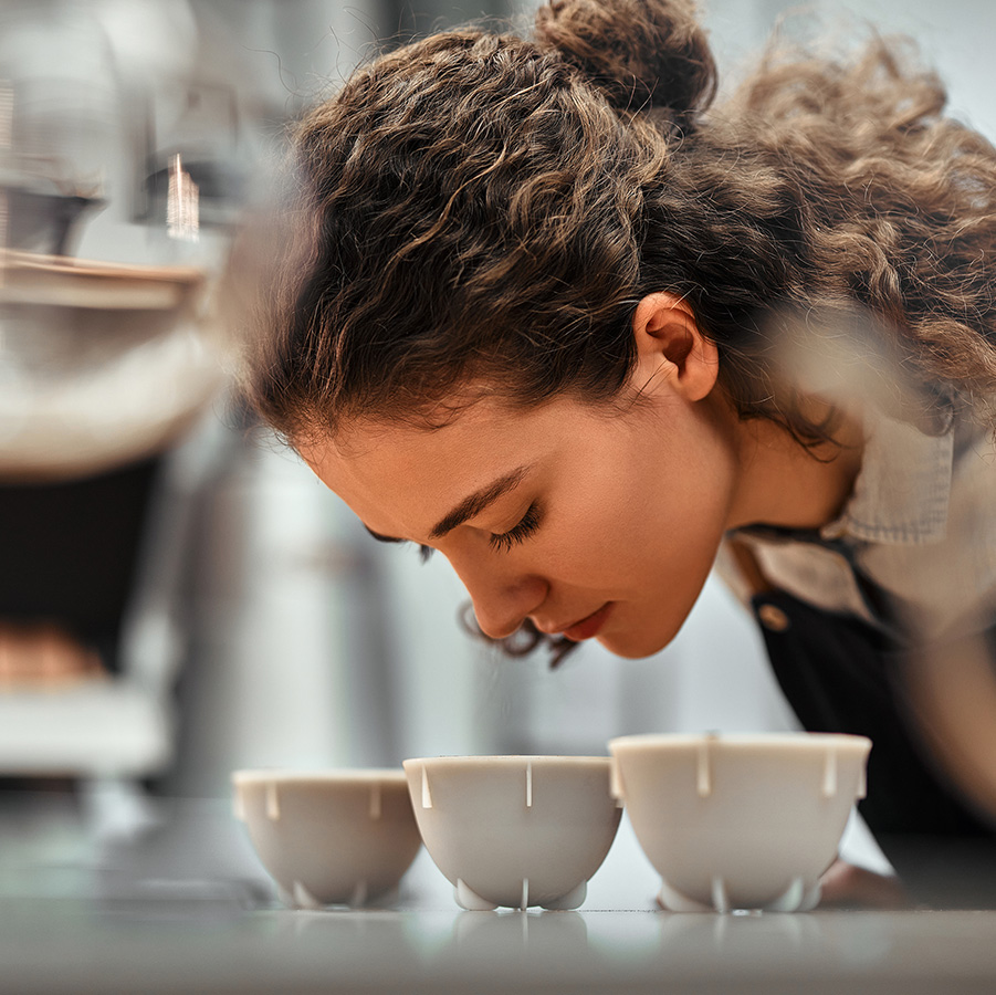 1 Chuyen gia huong vi 900x900 1